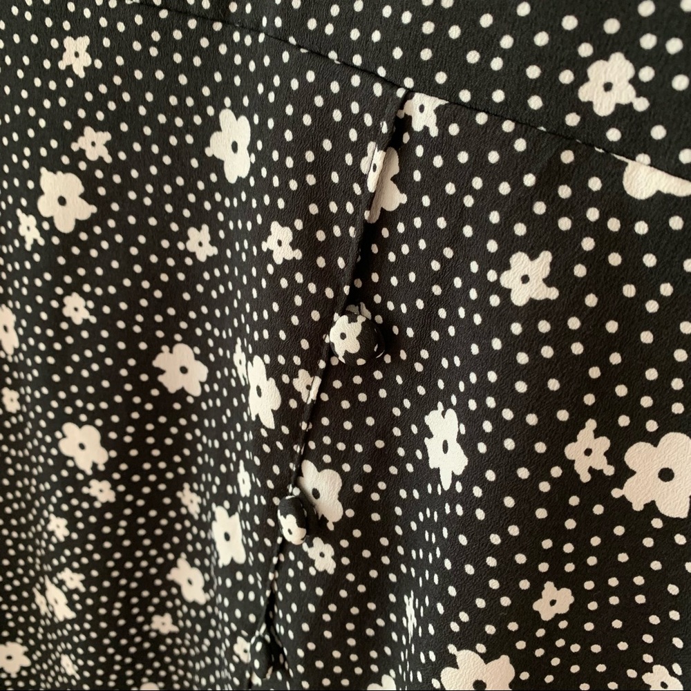 ASOS DESIGN mini tea dress with buttons and split detail in mono floral print - Picture 8 of 13